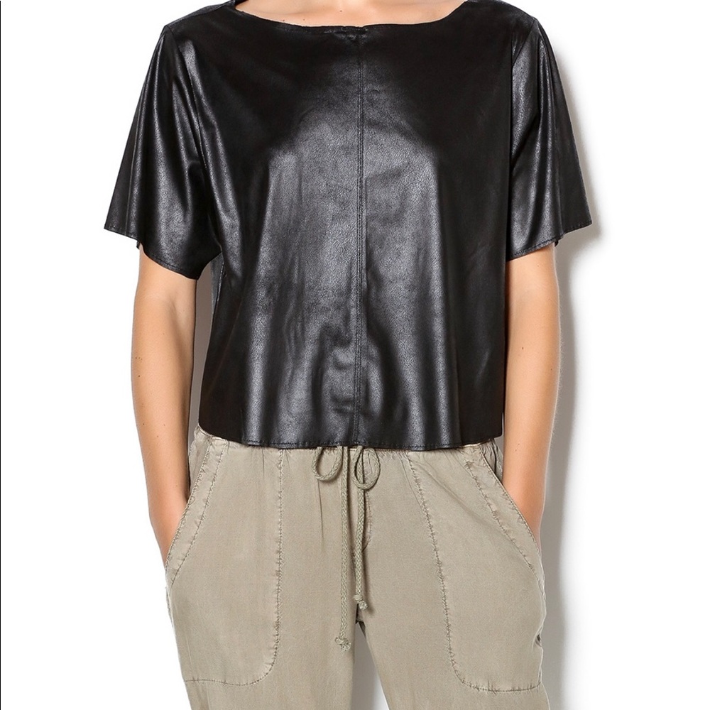 BB Dakota black shortsleeve shirt